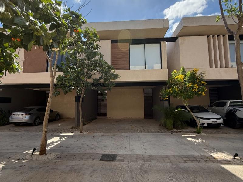 VENTA DE TOWNHOUSE KOBA # 5 TEMOZON