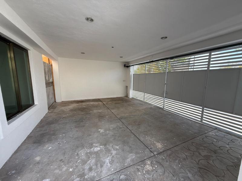 Venta de Casa sobre avenida fracc Las Américas