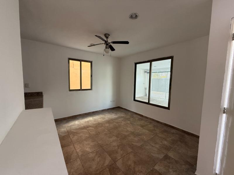 Venta de Casa sobre avenida fracc Las Américas