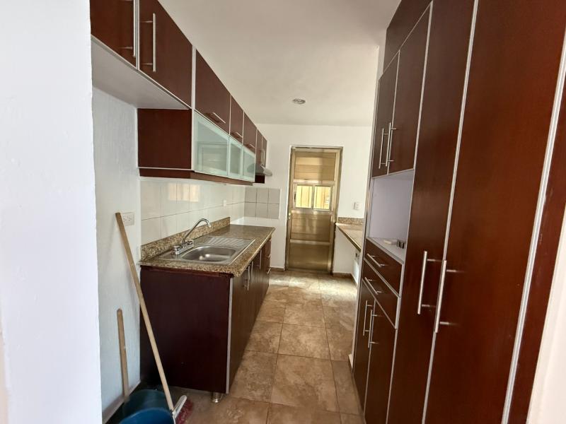 Venta de Casa sobre avenida fracc Las Américas