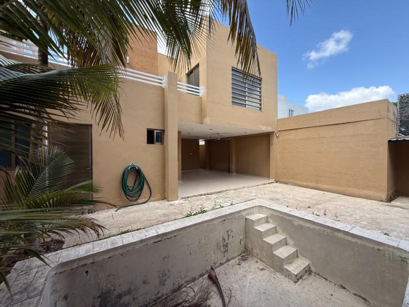 Venta de Casa sobre avenida fracc Las Américas