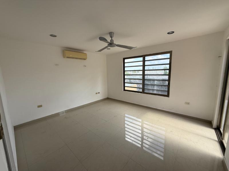 Venta de Casa sobre avenida fracc Las Américas