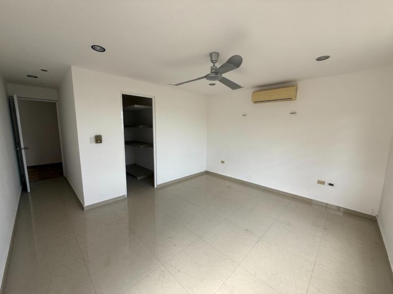 Venta de Casa sobre avenida fracc Las Américas