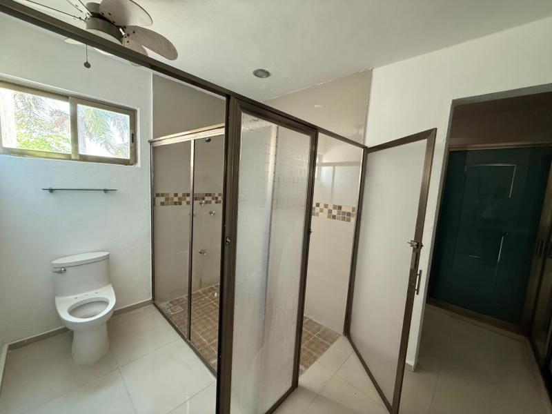 Venta de Casa sobre avenida fracc Las Américas