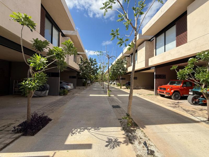 VENTA DE TOWNHOUSE KOBA # 5 TEMOZON