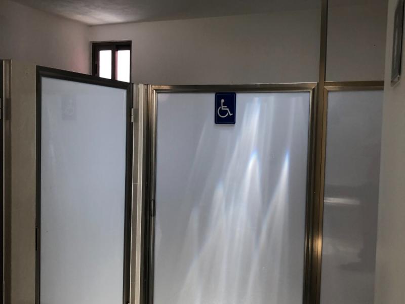Venta de sala de fiestas sobre avenida, Caucel.